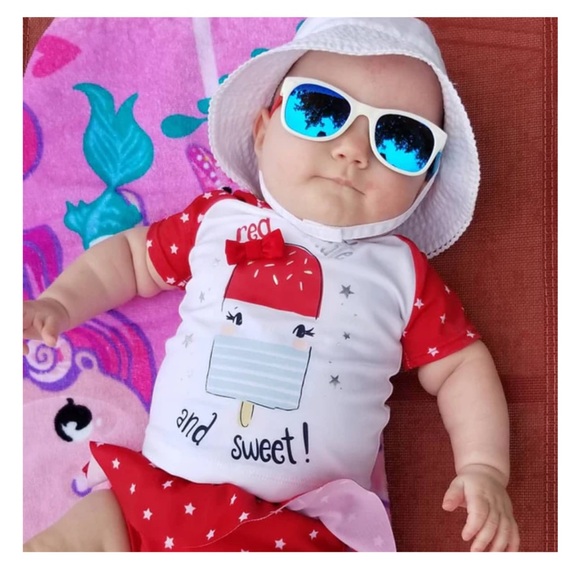 Ro-sham-bo Shades Red, White and Blue baby Sunglasses with Blue Lenses - Picture 11 of 12